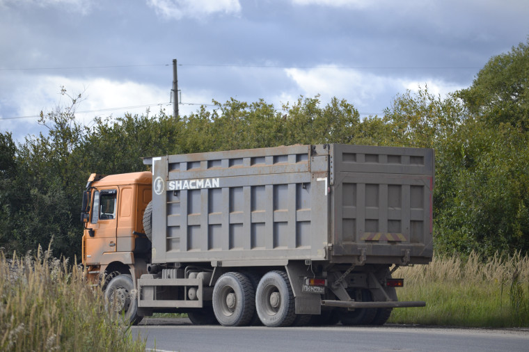 Прошел очередной рейд по проверке правил перевозки грузов.