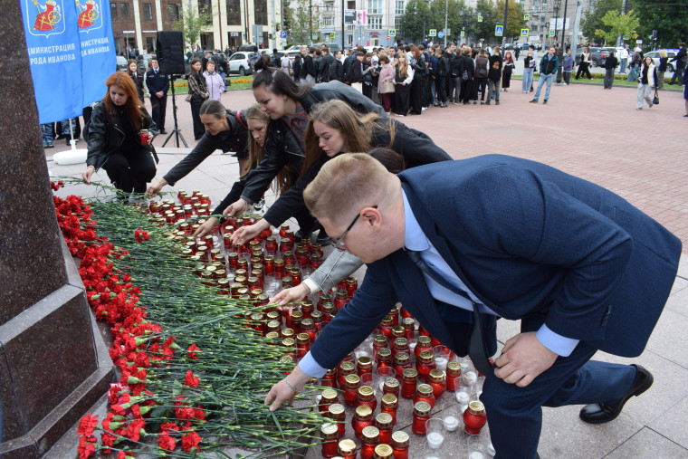 В областном центре почтили память жертв террористических актов.
