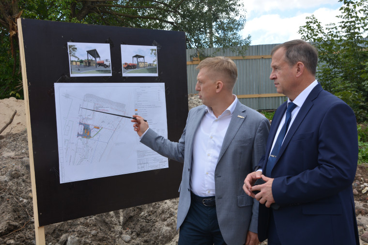 На улице Сарментовой идет строительство станции приема ЖБО.