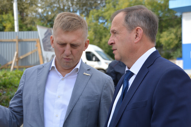 На улице Сарментовой идет строительство станции приема ЖБО.