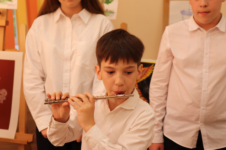 В детской школе искусств появился хор пикколистов.