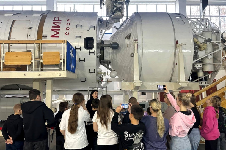 Дети из семей участников СВО побывали в Центре подготовки космонавтов.