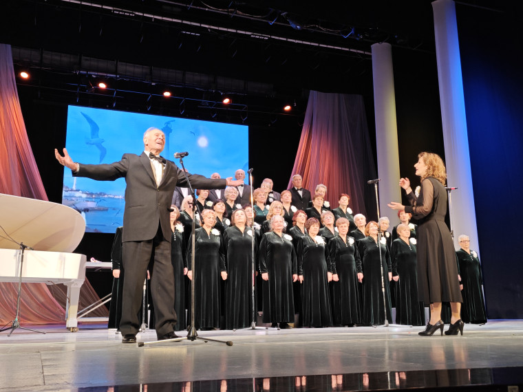 Хор ветеранов Центра культуры и отдыха отметил 75-летие.