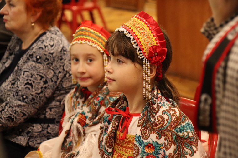 Средняя школа №37 отметила 90-летие.