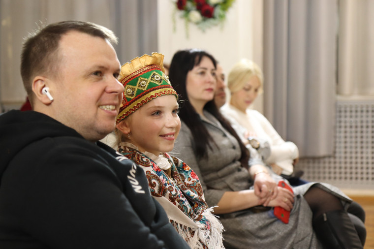 Средняя школа №37 отметила 90-летие.