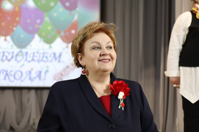 Средняя школа №37 отметила 90-летие.