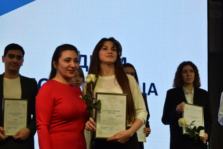 В Иванове вручили награды добровольцам.