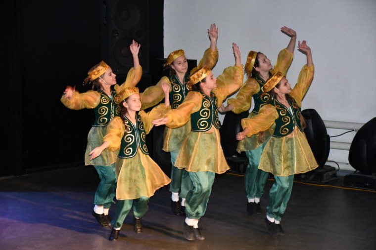 В городском Центре культуры и отдыха открылся Фестиваль национальных культур.
