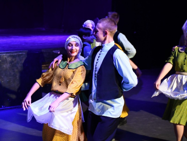 В городском Центре культуры и отдыха открылся Фестиваль национальных культур.