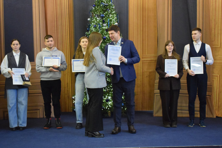В Иванове студентам вручили награды за успехи в учёбе и общественной жизни.