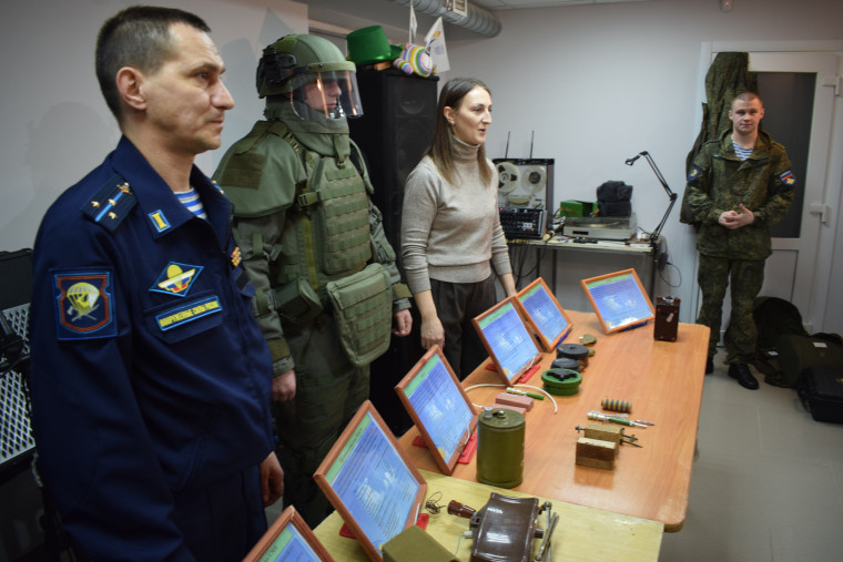 Юным ивановцам рассказали о службе батальона сапёров.