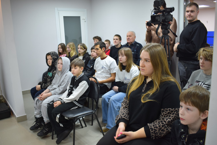 Юным ивановцам рассказали о службе батальона сапёров.