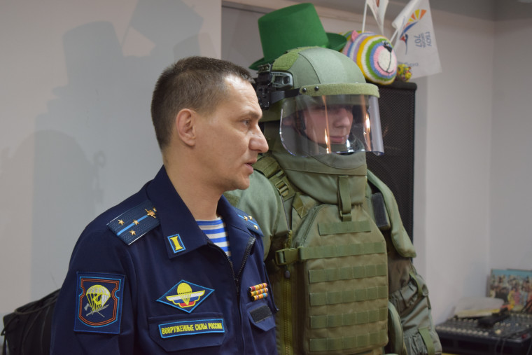 Юным ивановцам рассказали о службе батальона сапёров.