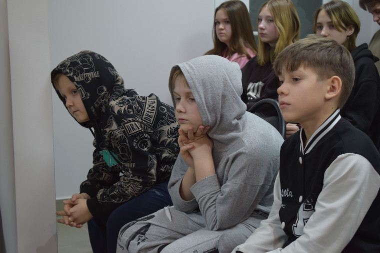 Юным ивановцам рассказали о службе батальона сапёров.