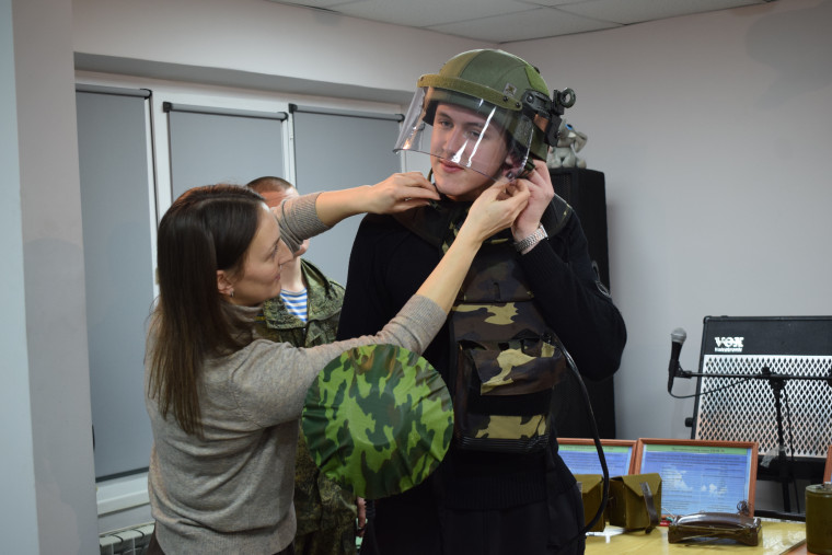 Юным ивановцам рассказали о службе батальона сапёров.