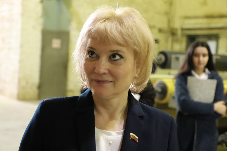 Максим Комиссаров посетил предприятие АО «ИСМА».