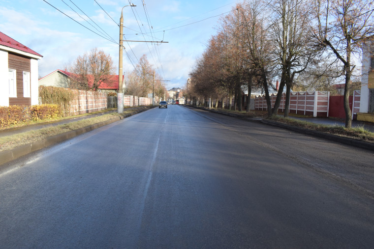 В Иванове на сэкономленные средства приводят в порядок еще три участка дорог и по требованию мэрии устраняют недостатки дорожного ремонта.