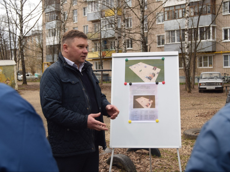 На улице 3-я Лагерная продолжится благоустройство двора.