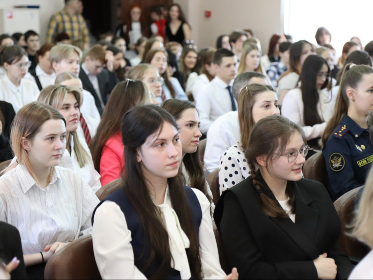 В областном центре наградили победителей конкурса «Противодействие экстремизму в молодежной среде».