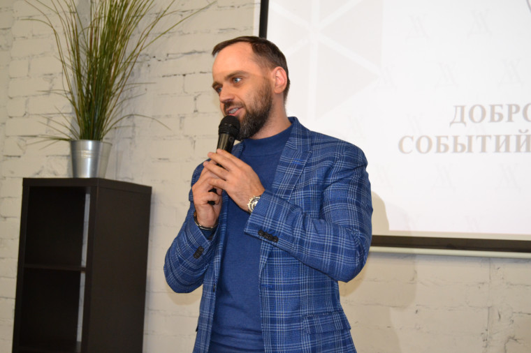 В областном центре вручили общественные награды добровольцам.