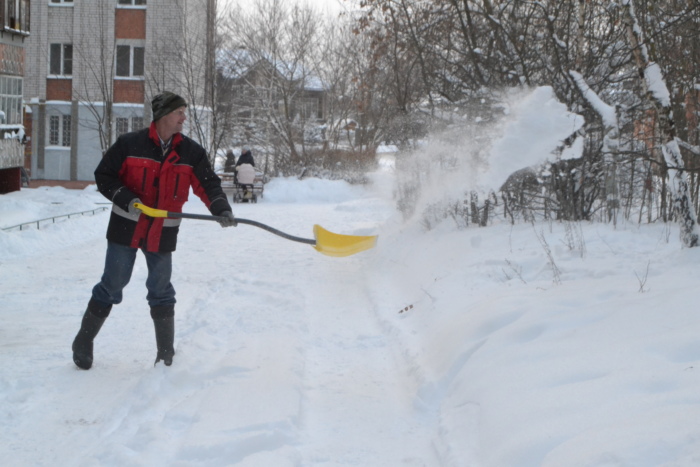 Каждый час городской штаб по ликвидации последствий снегопада получает оперативную информацию о работе по уборке города.